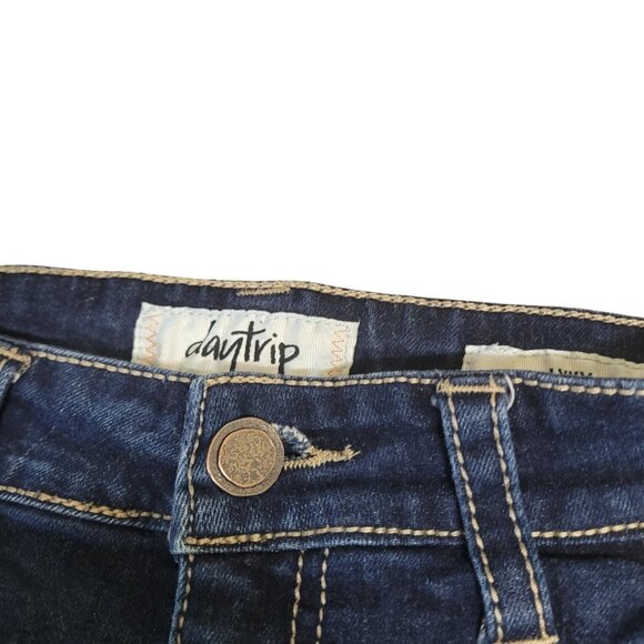 Buckle Daytrip Jean Shorts Lynx Women's 28 Dark Wash Denim Thick Stitch Mid Rise - Picture 4 of 12